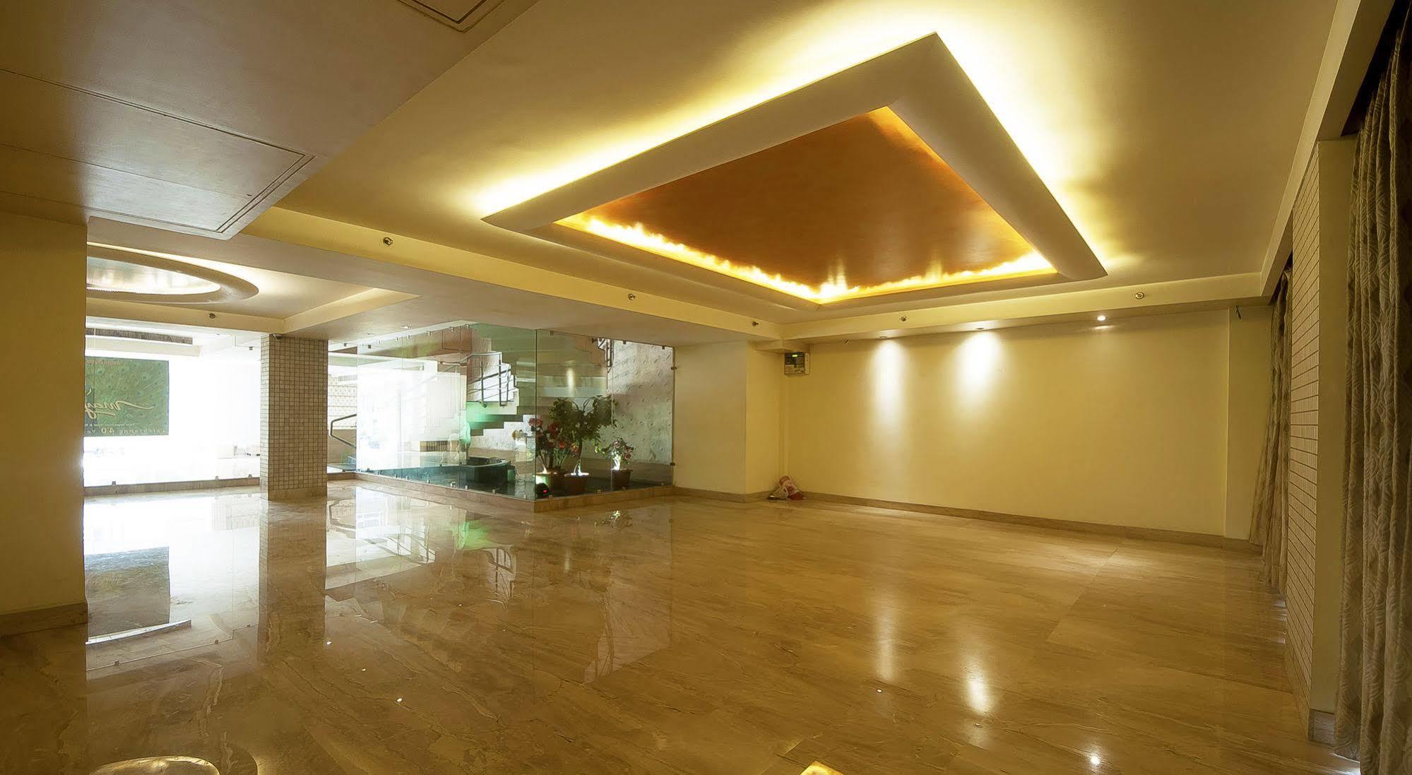 Mayur Hotel Neu-Delhi Exterior foto